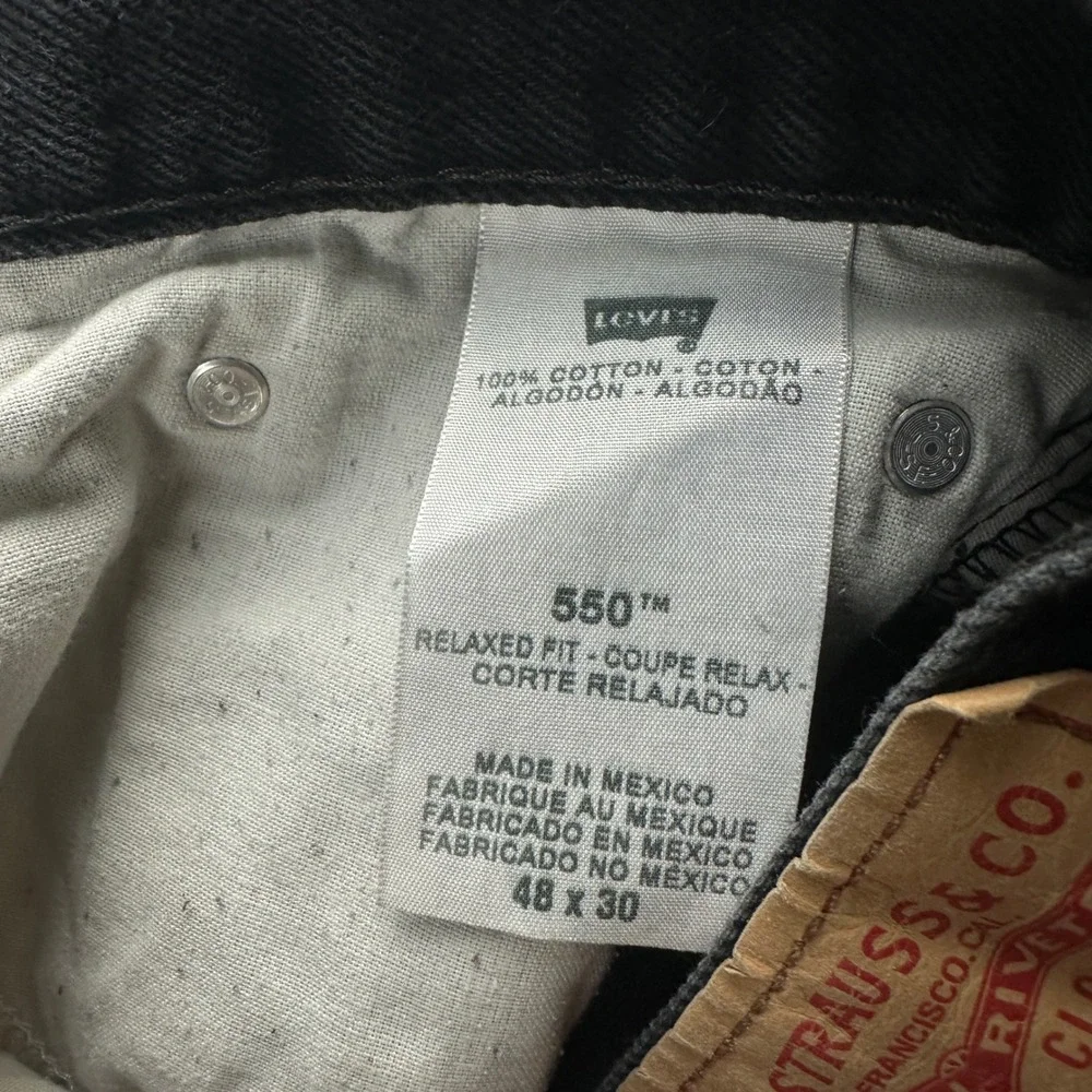 Levis 550 Relaxed Fit Jeans Mens 48x28 Black Denim Tapered Leg 100% Cotton 2856